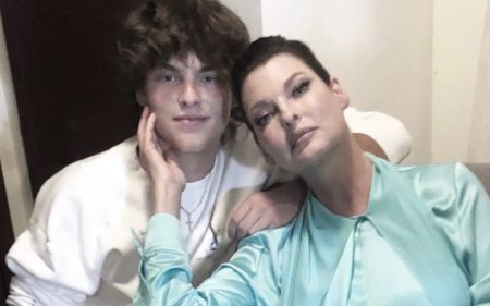 Linda Evangelista is a single mother to one.